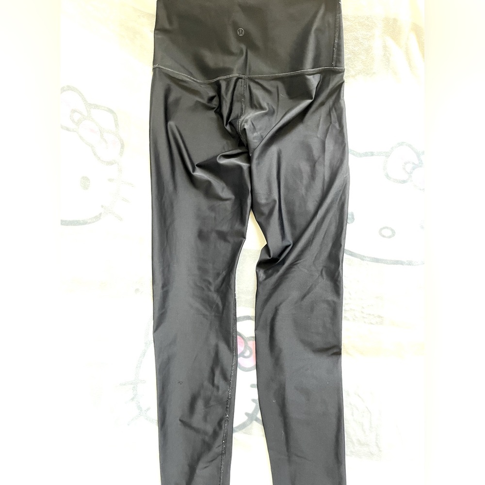 Lululemon leggings (flawed)